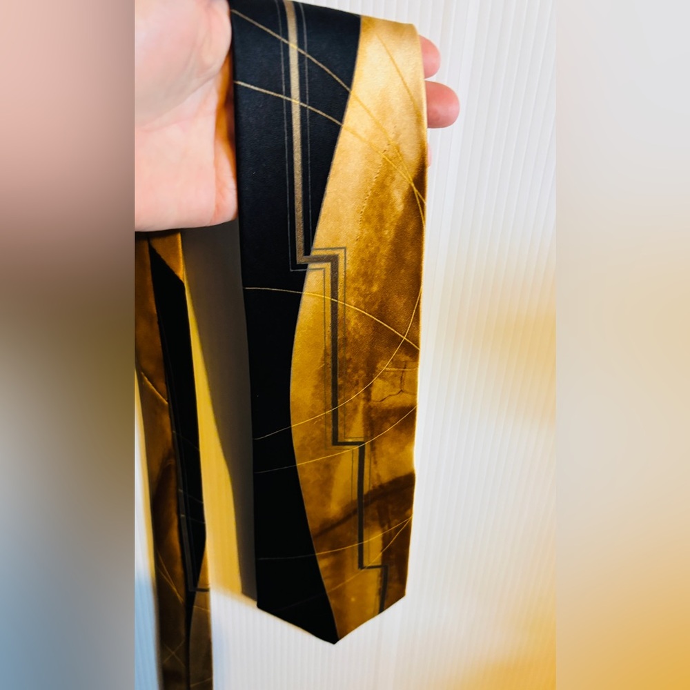 Puritan Gold and Black Stain Resistant Tie